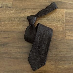 John Varvatos paisley necktie